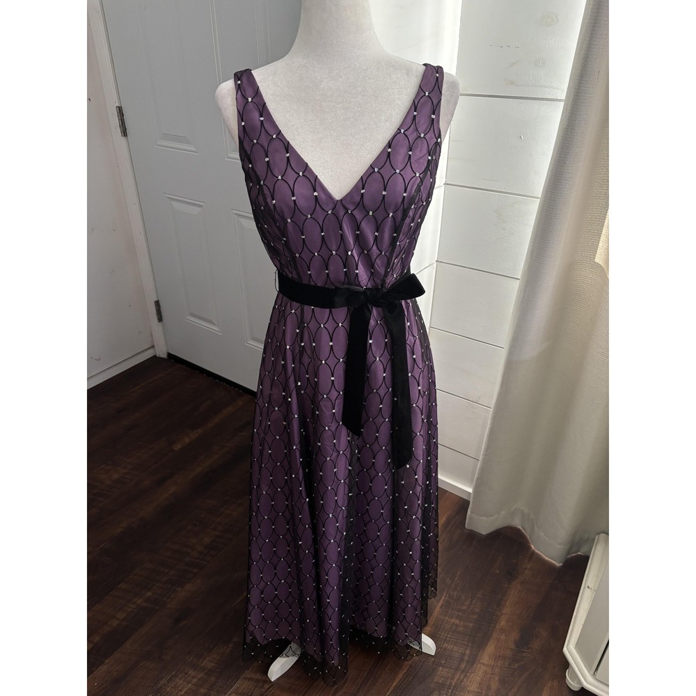 Papell Boutique Evening Dress Womens 6 Purple Black Beaded Mesh Formal
